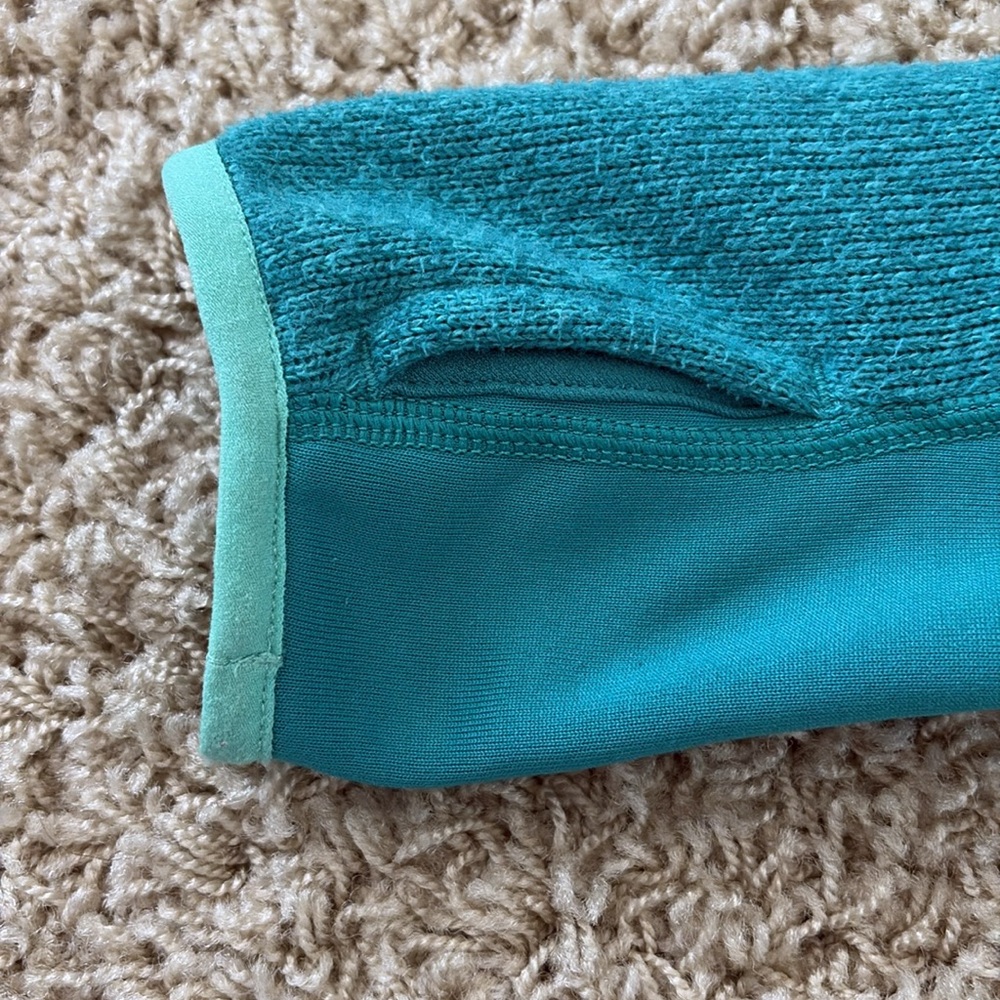 Patagonia | Fleece Zip up Hoodie - Picture 4 of 14